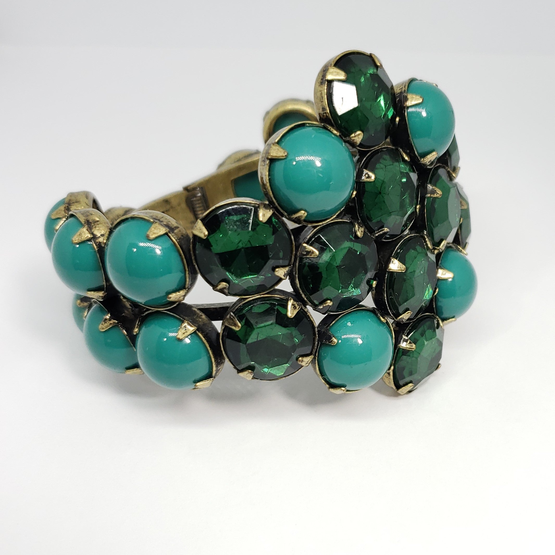 Red Carpet Ready Green Crackled Glass and Cabochon Bead Cuff in Antique Goldtone - Houzz of DVA Boutique
