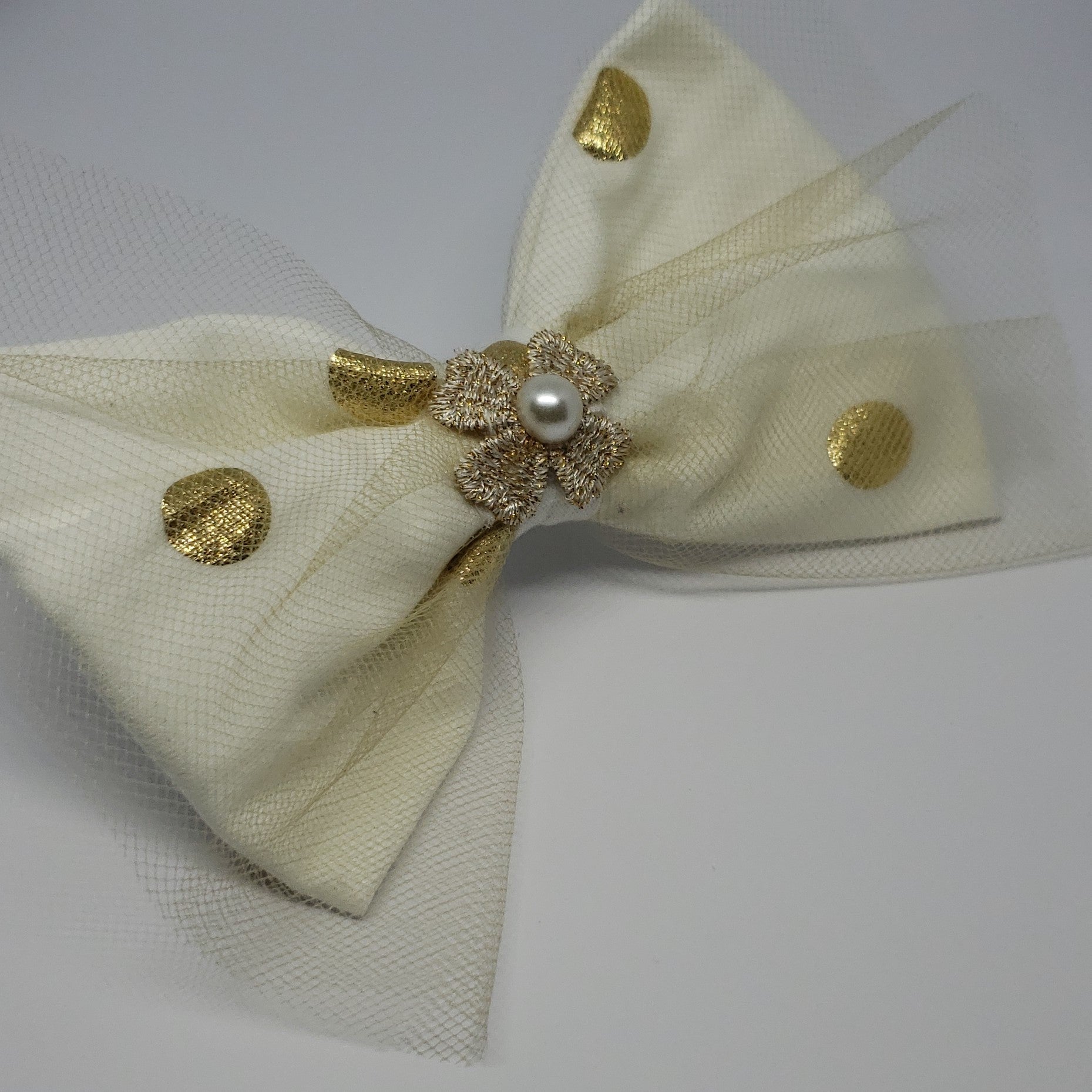 Kaelyn Freshwater Pearl Hair Bow in Cream & Gold Dots - Houzz of DVA Boutique