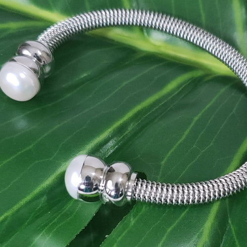 Freshwater Pearl Stainless Steel Twisted Cuff 9.5-10mm (7.50 in) - Houzz of DVA Boutique